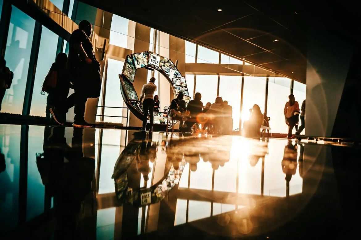 Why An Interactive Robot Is The Perfect Solution For High-Traffic Stands