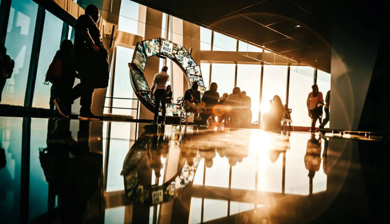 Why An Interactive Robot Is The Perfect Solution For High-Traffic Stands